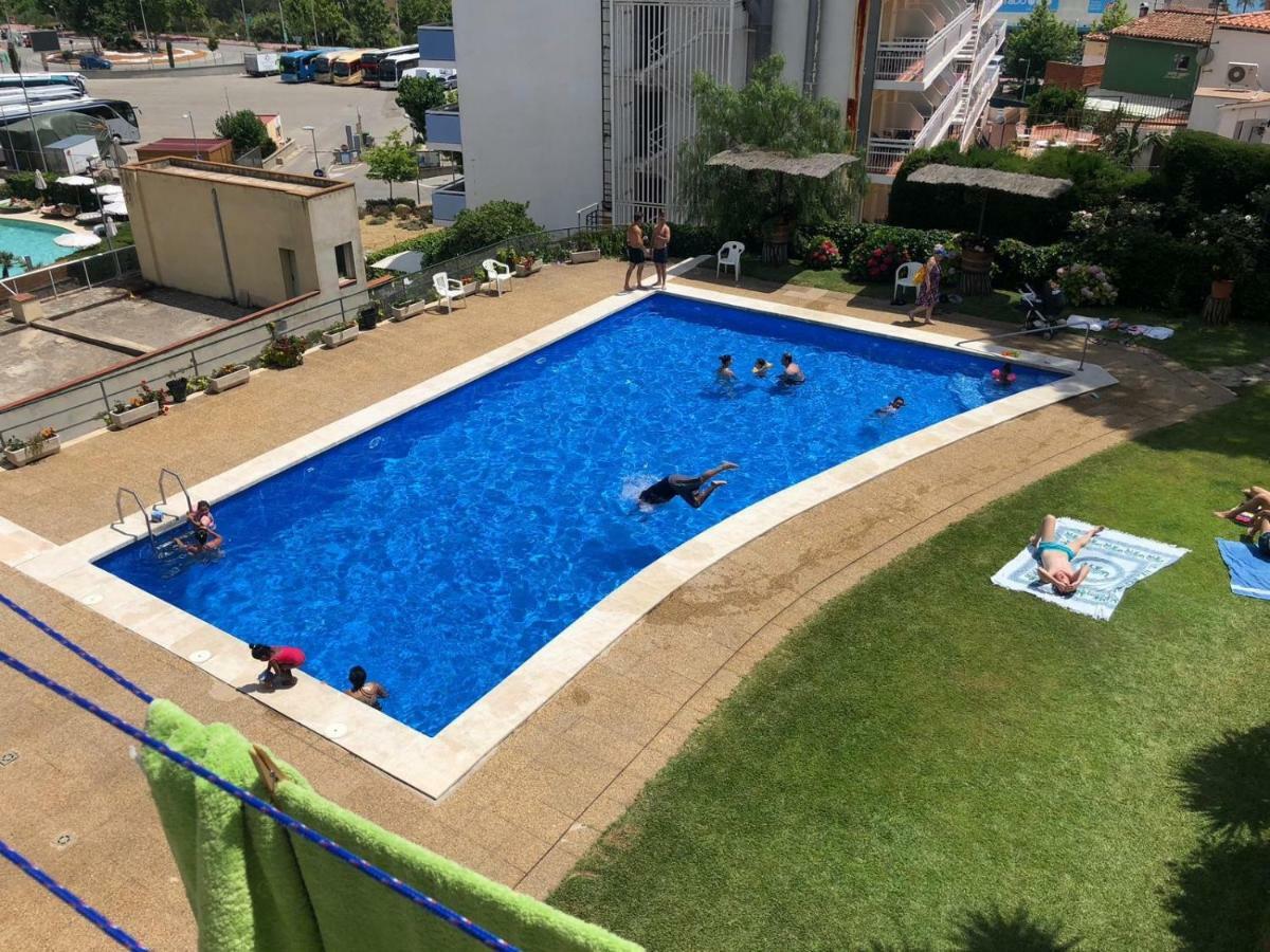 Nice Apartamen Lloret de Mar Exterior photo
